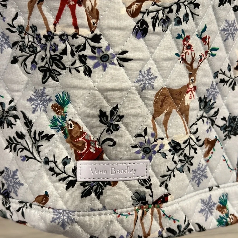 NWT vera Bradley large traveler bag merry mischeif snow day - Picture 5 of 8